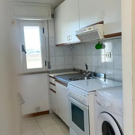 F006 - Fano, Trilocale Con Terrazzino A 30mt Dal Mare דירה *